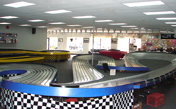Port Jefferson Raceway * Slot Car Racing * Birthday Parties * 631.696.7721
